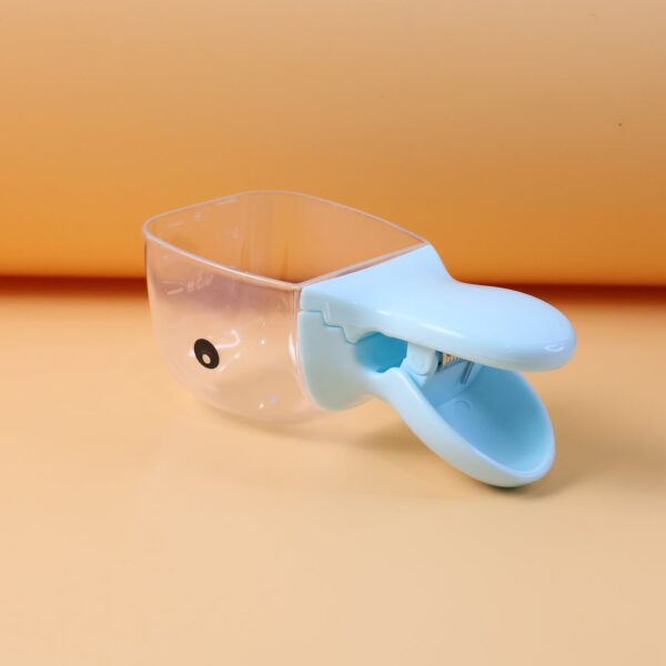 Pet Food Scoop with Bag Clip ? Measure Portions & Seal Freshness