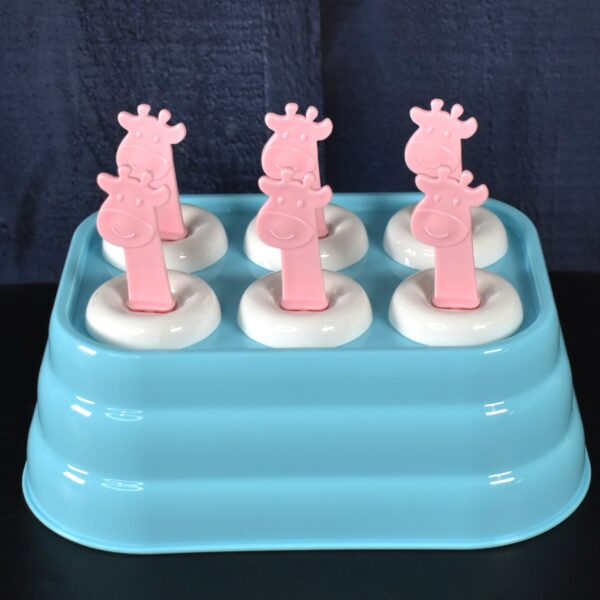 Giraffe-Shaped Ice Cube Molds ? 6-Cavity Popsicle Maker | Bake & Dwell